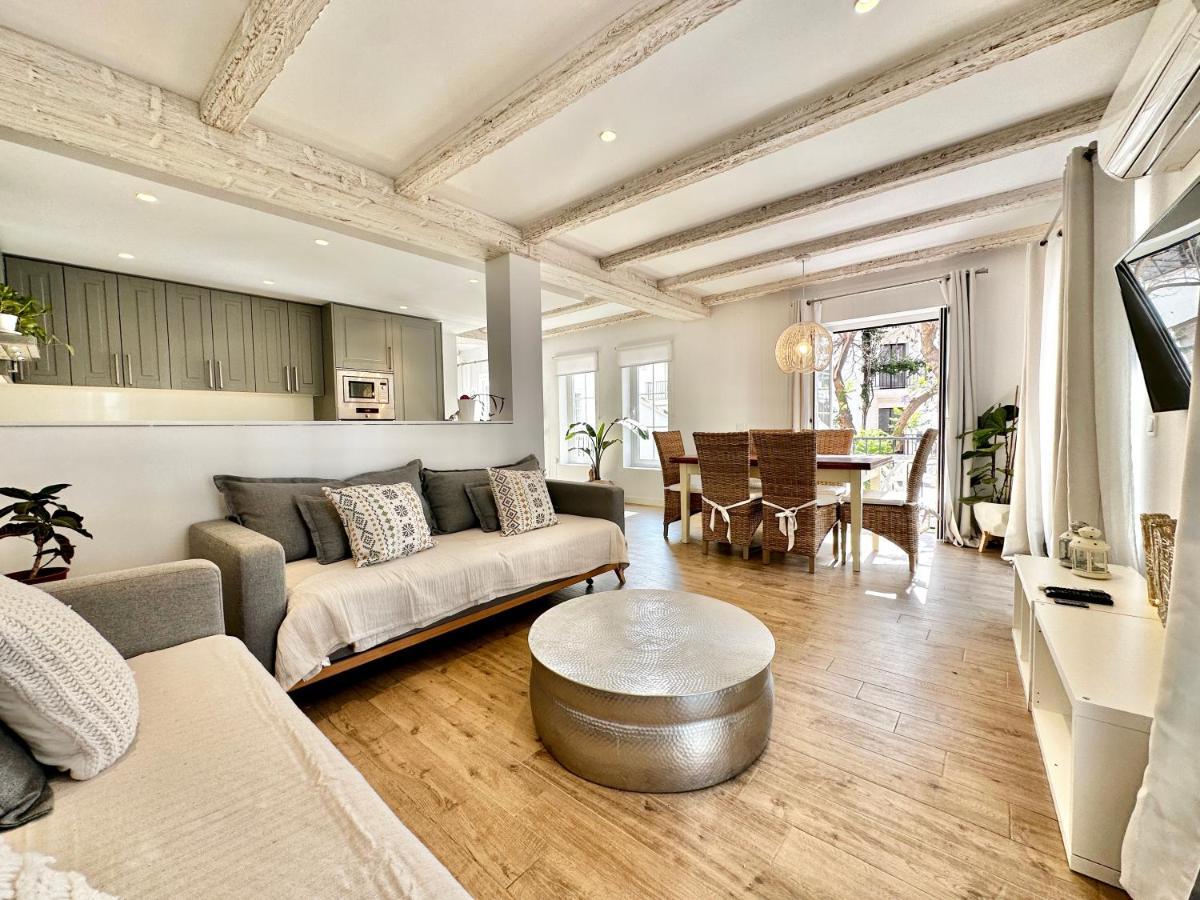 Old Town Modern Flat, 4 Minutes From Beach - Eaw Homes Marbellac Extérieur photo